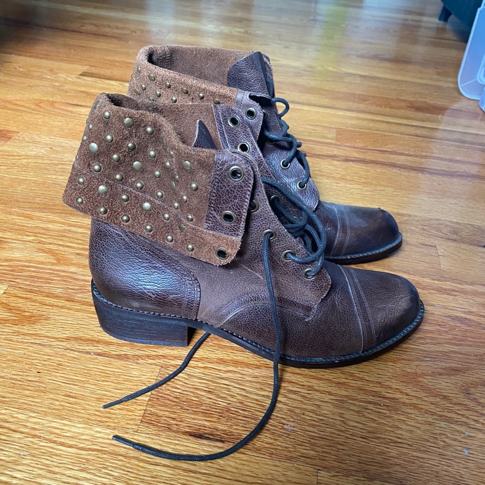 Ankle boots